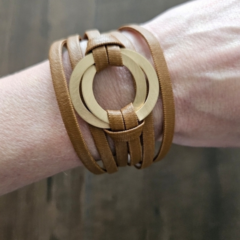 NEW Magnetic Closure Vegan Leather Wrap Style Bracelet BROWN